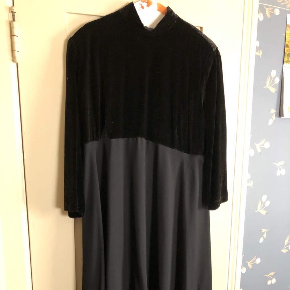WRII Long Black vintage dress